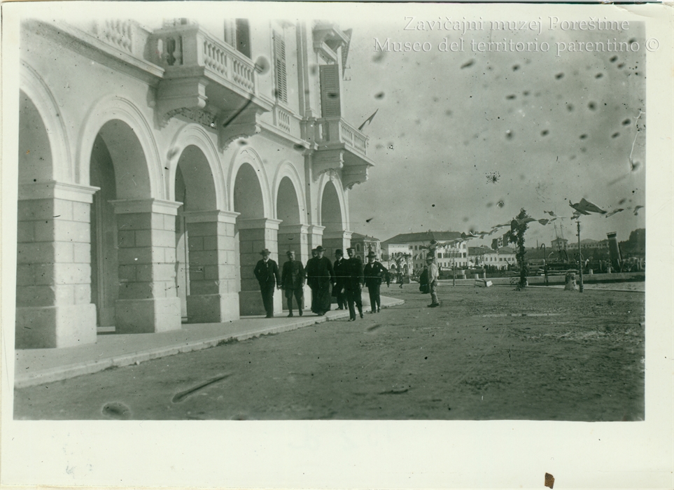 Image description